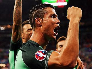 14 trận chung kết trong sự nghiệp chói sáng của Ronaldo