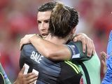 Ronaldo đã nói gì với Bale sau chiến thắng?
