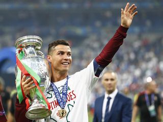 Ronaldo: ‘Tôi chờ chức vô địch này lâu lắm rồi’